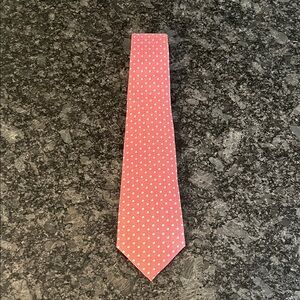 Vineyard Vines Pink Tie with Golf Clubs/Balls